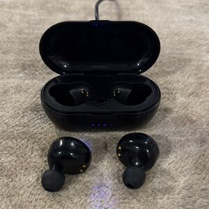 Wireless Black Earbud Headphones